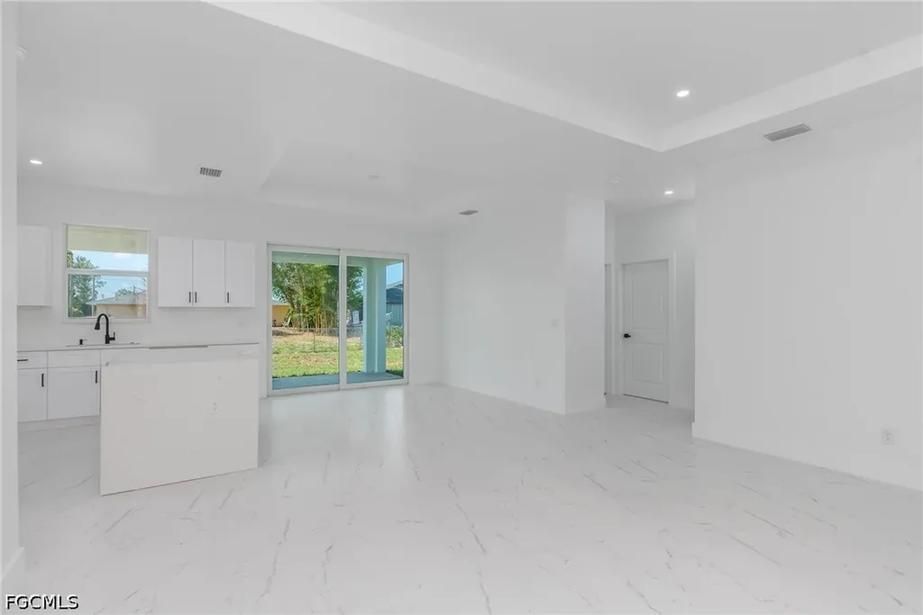 3907 21st Street SW Lehigh Acres FL 33976