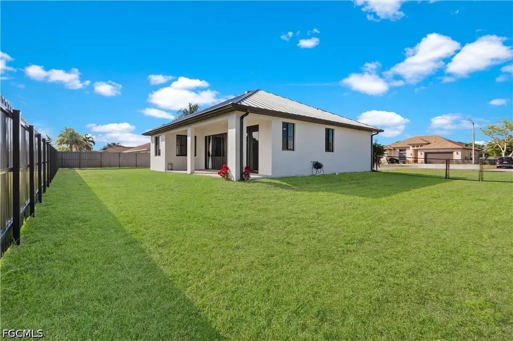 24 Crestwood Circle S Lehigh Acres FL 33936