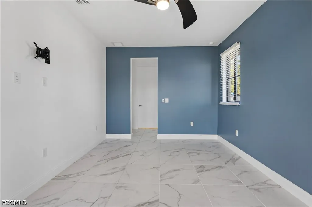 24 Crestwood Circle S Lehigh Acres FL 33936