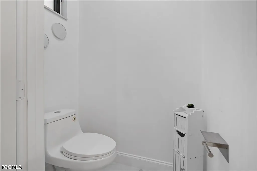 24 Crestwood Circle S Lehigh Acres FL 33936