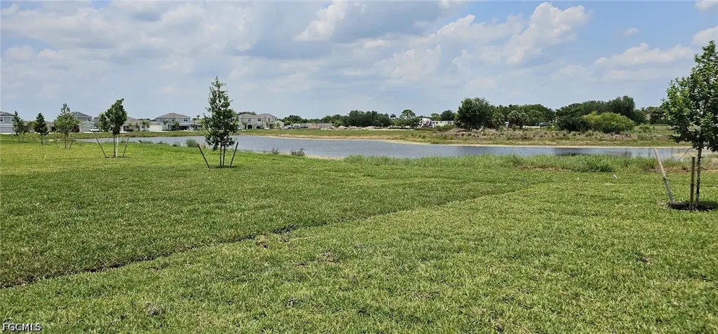 20190 Caroline Creek Place Lehigh Acres FL 33974
