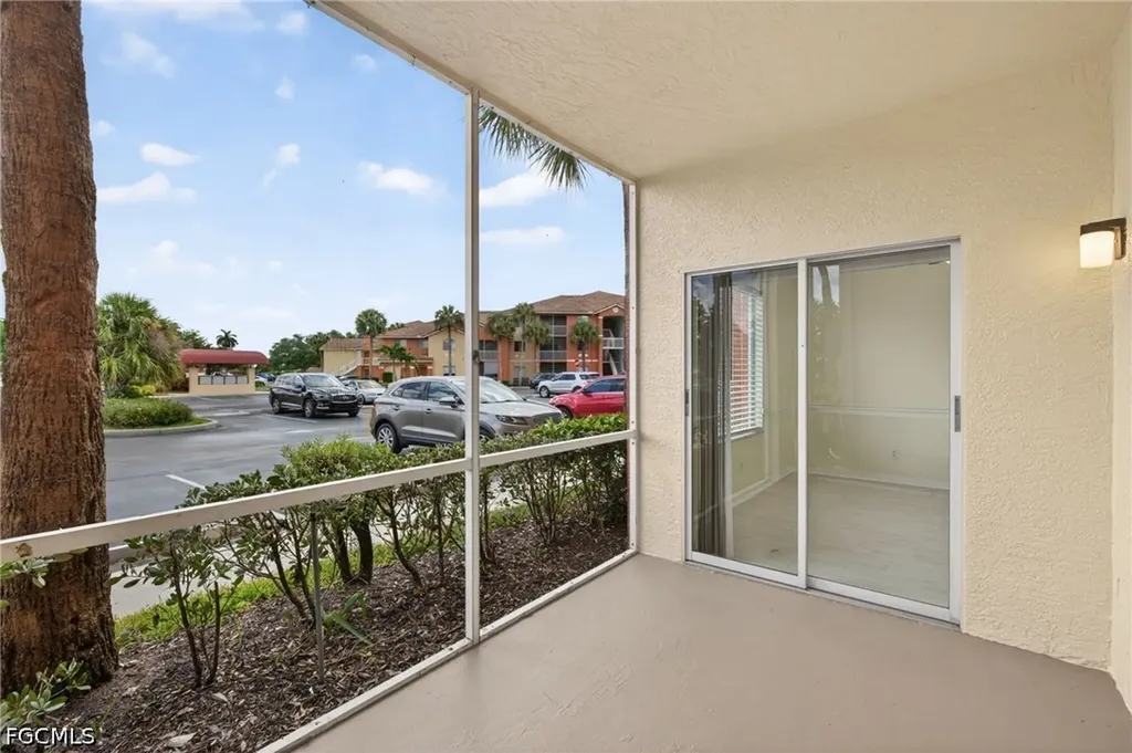 6401 Aragon Way Fort Myers FL 33966