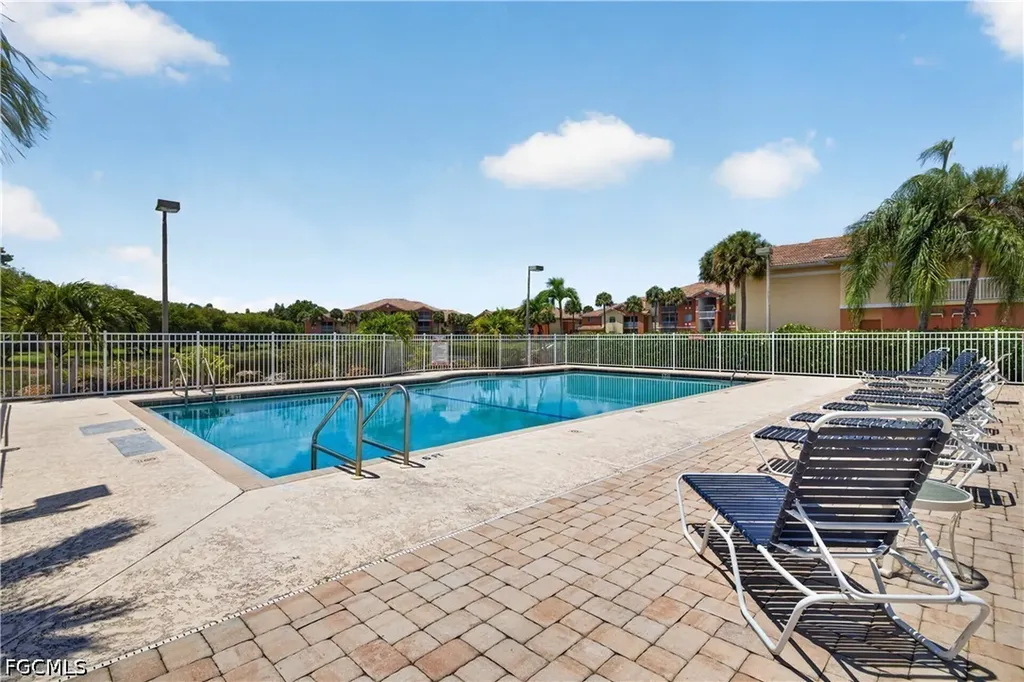 6401 Aragon Way Fort Myers FL 33966