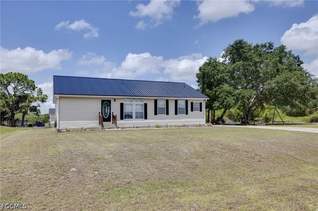 2040 S Montana Circle Labelle FL 33935