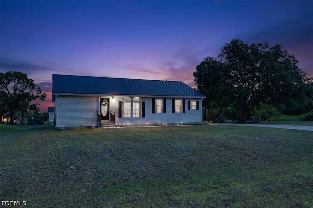 2040 S Montana Circle Labelle FL 33935