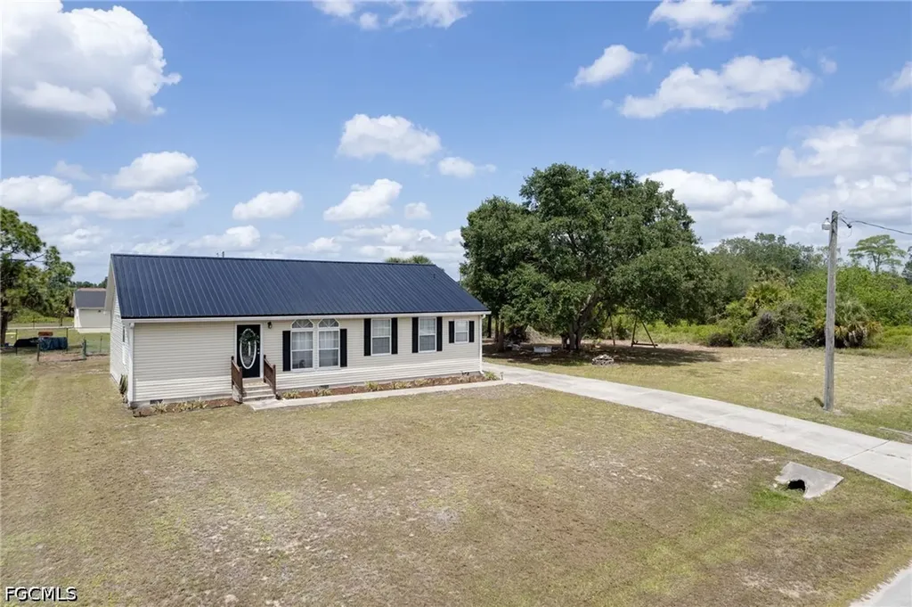 2040 S Montana Circle Labelle FL 33935