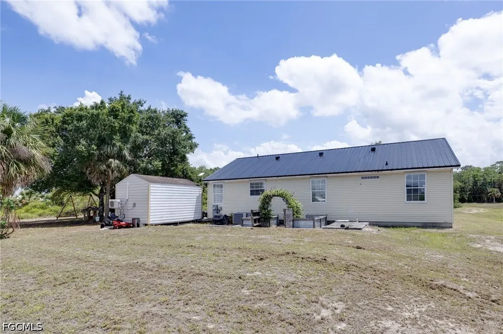 2040 S Montana Circle Labelle FL 33935