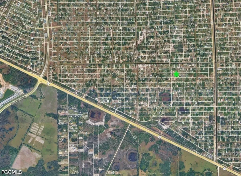 3319 33rd Street SW Lehigh Acres FL 33976