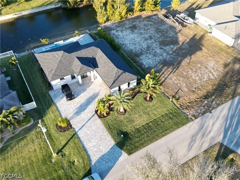 615 SW 22nd Terrace Cape Coral FL 33991