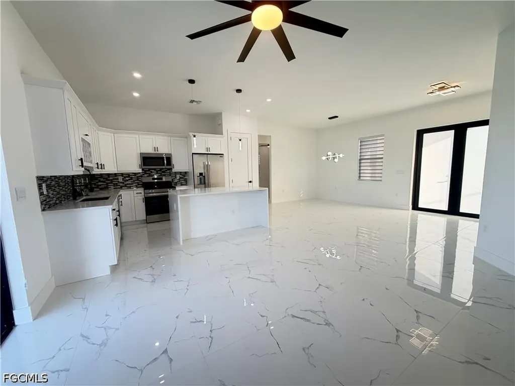 615 SW 22nd Terrace Cape Coral FL 33991