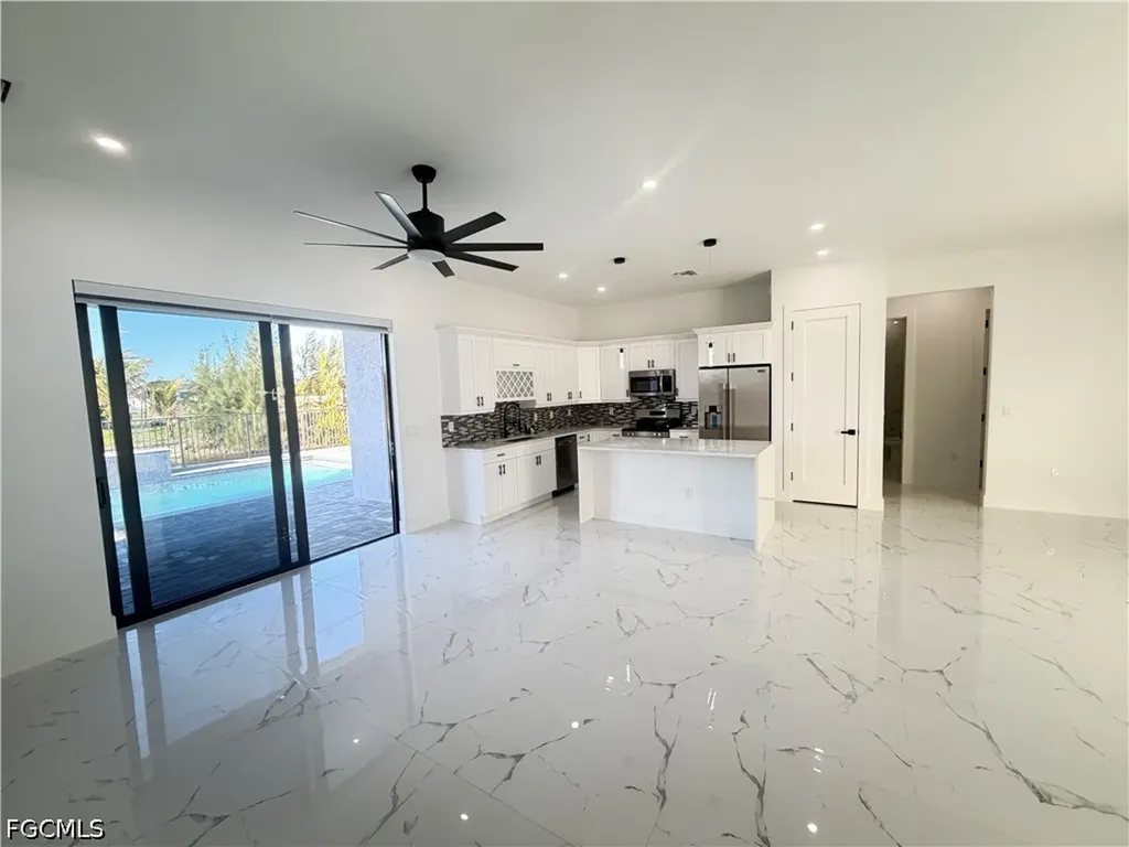 615 SW 22nd Terrace Cape Coral FL 33991