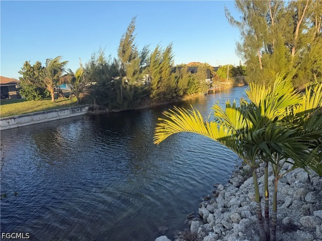 615 SW 22nd Terrace Cape Coral FL 33991