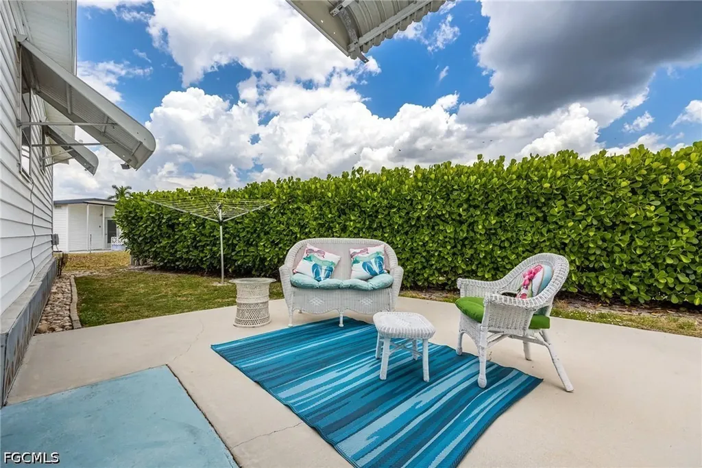 101 Elise Drive Fort Myers FL 33908