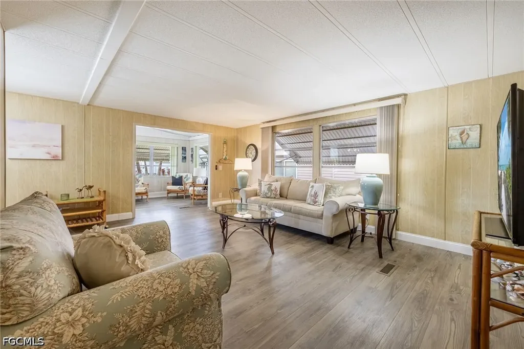 101 Elise Drive Fort Myers FL 33908