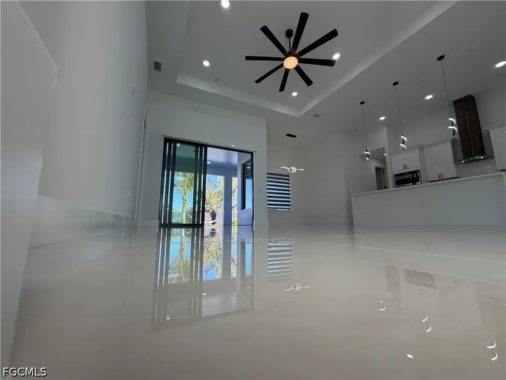 1621 SW 10th Place Cape Coral FL 33991