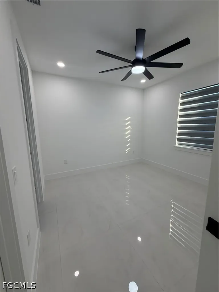 1621 SW 10th Place Cape Coral FL 33991