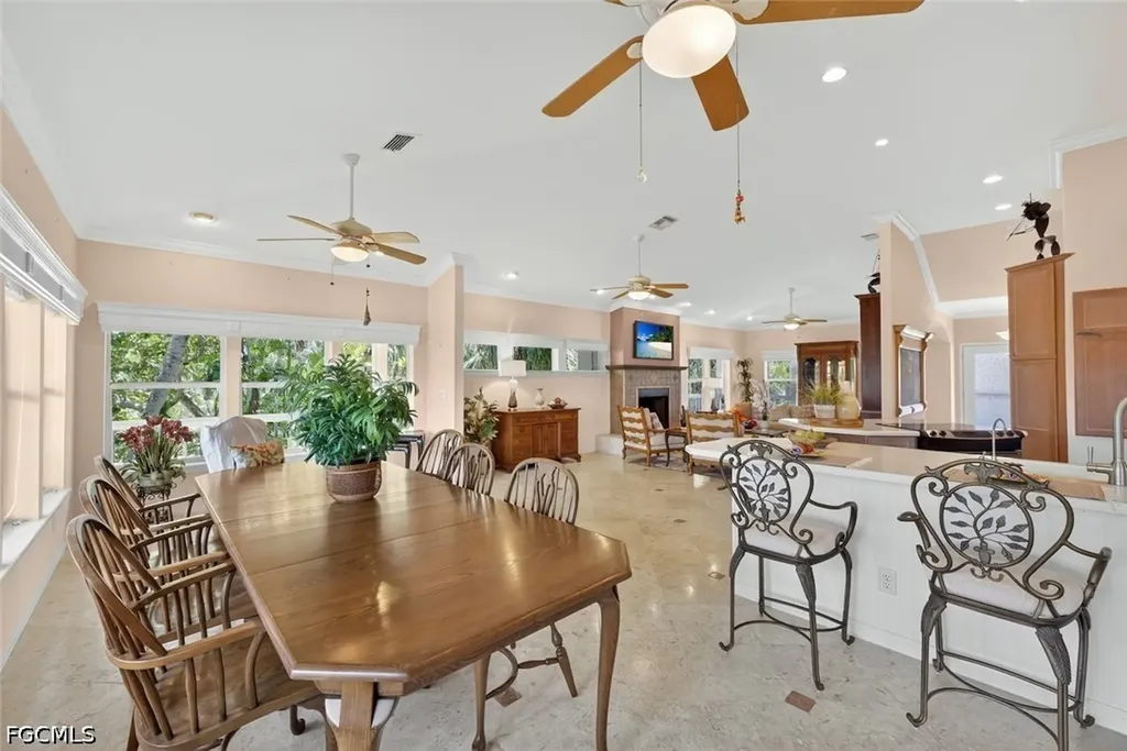 6120 Henderson Road Sanibel FL 33957
