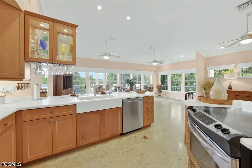 6120 Henderson Road Sanibel FL 33957