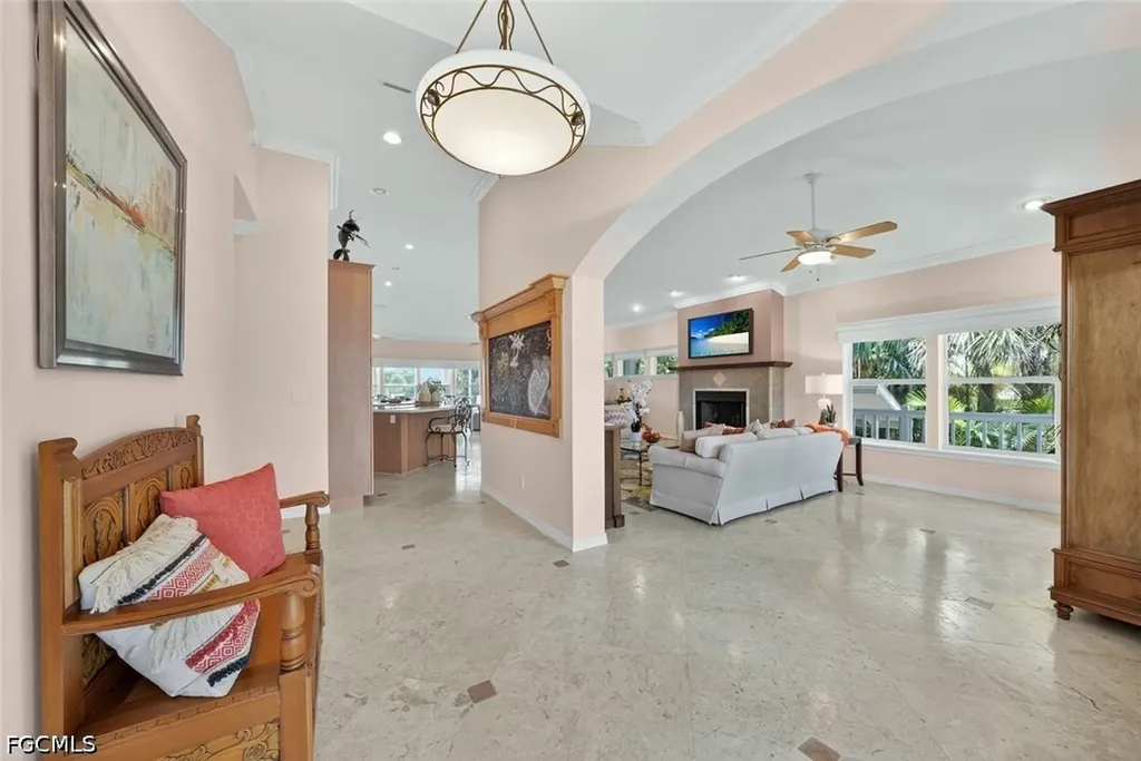 6120 Henderson Road Sanibel FL 33957