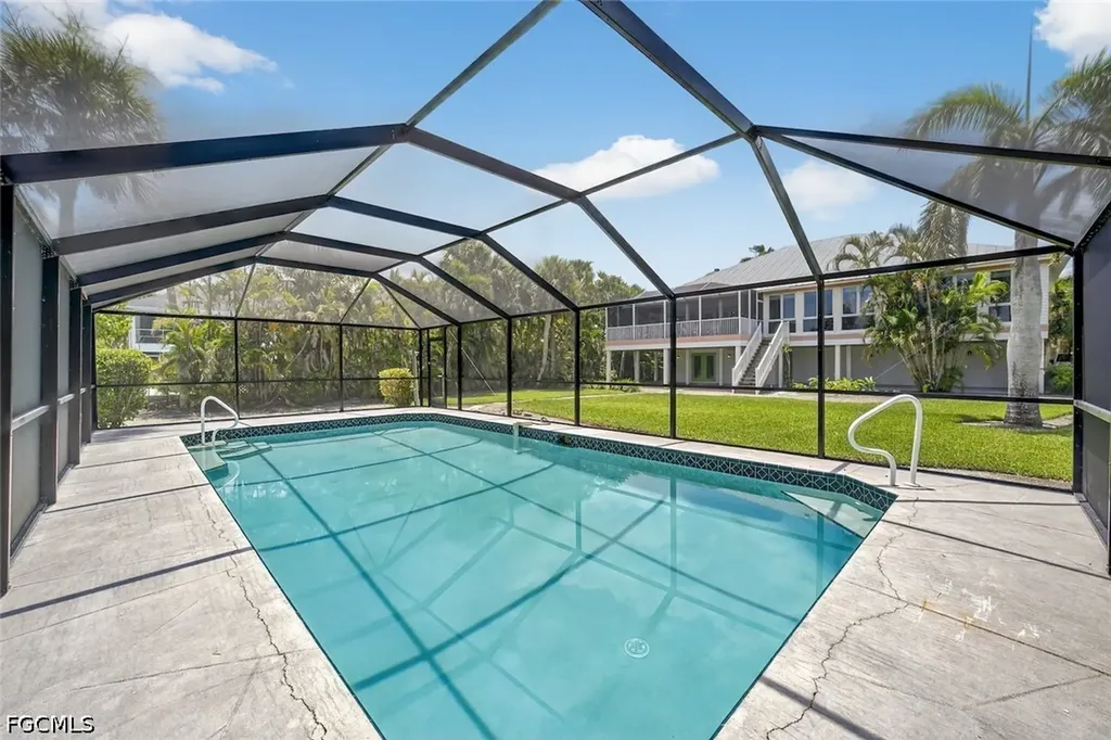 6120 Henderson Road Sanibel FL 33957
