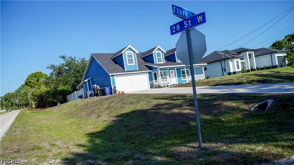 2801 Flora Avenue N Lehigh Acres FL 33971