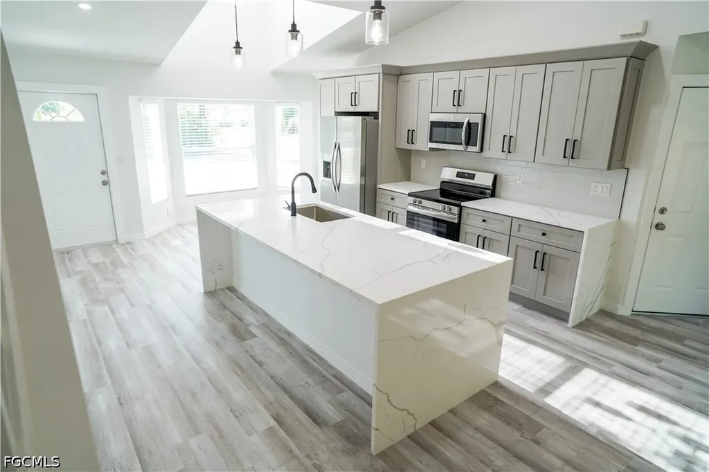 2801 Flora Avenue N Lehigh Acres FL 33971