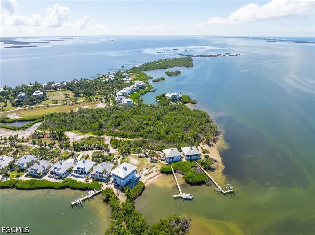 303 Useppa Useppa Island FL 33924