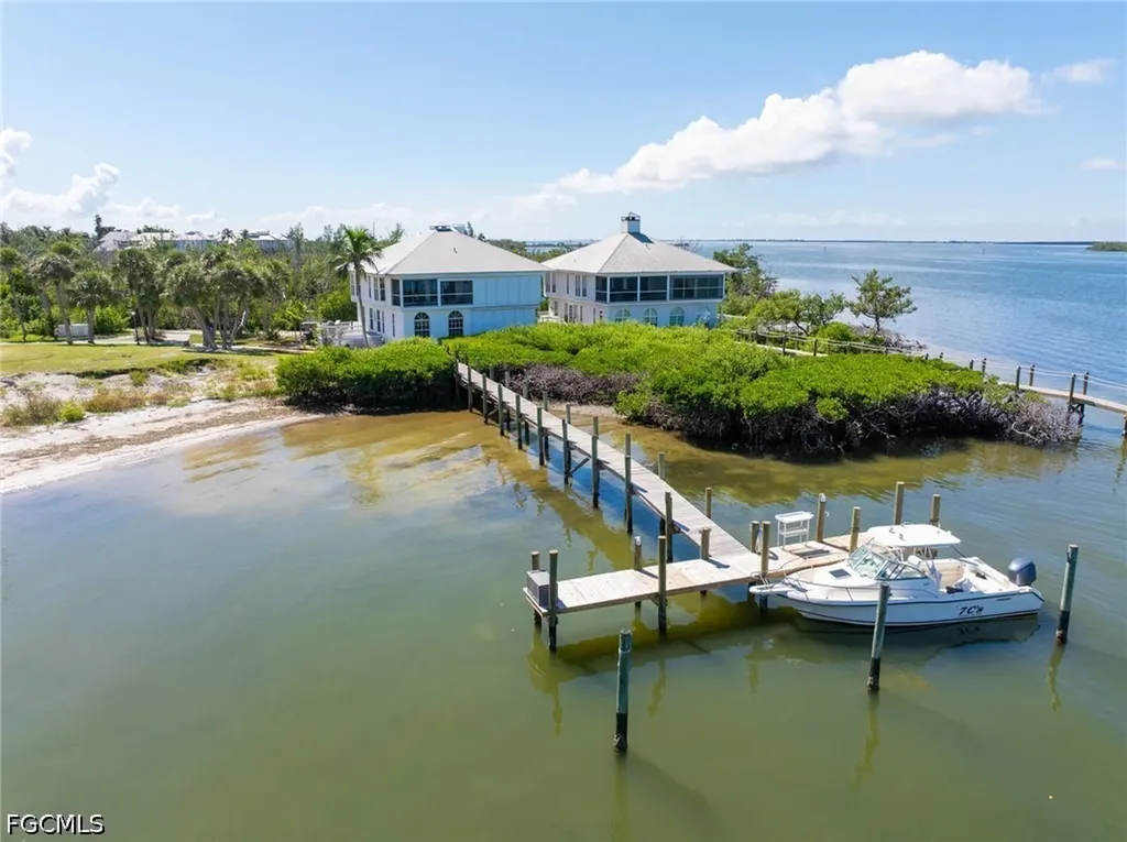 303 Useppa Useppa Island FL 33924