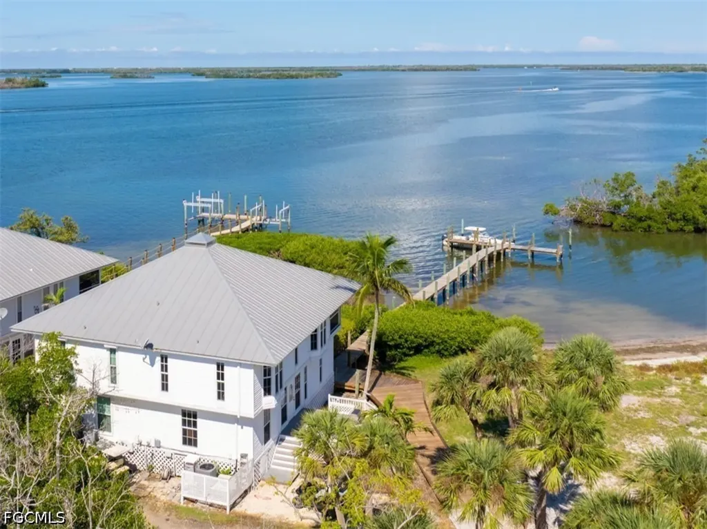 303 Useppa Useppa Island FL 33924