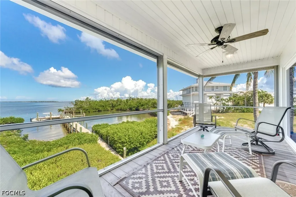303 Useppa Useppa Island FL 33924