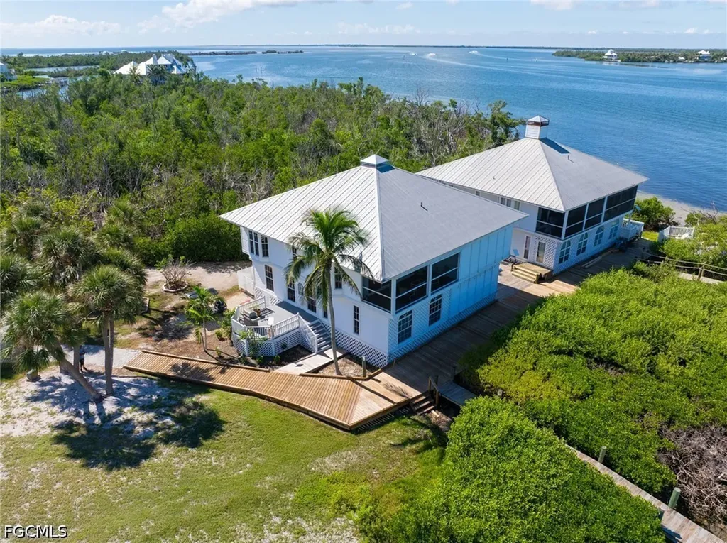 303 Useppa Useppa Island FL 33924
