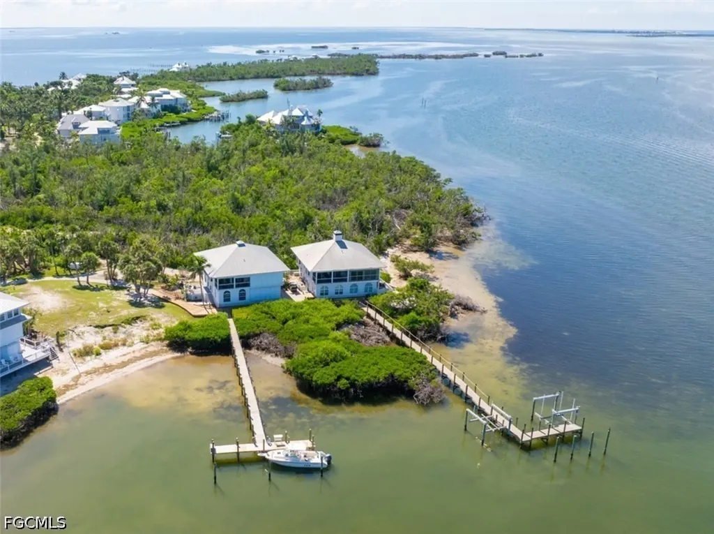 303 Useppa Useppa Island FL 33924