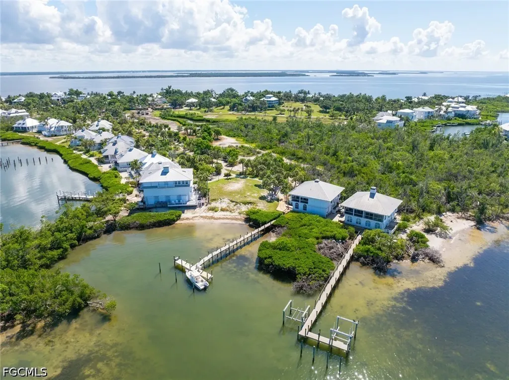 303 Useppa Useppa Island FL 33924