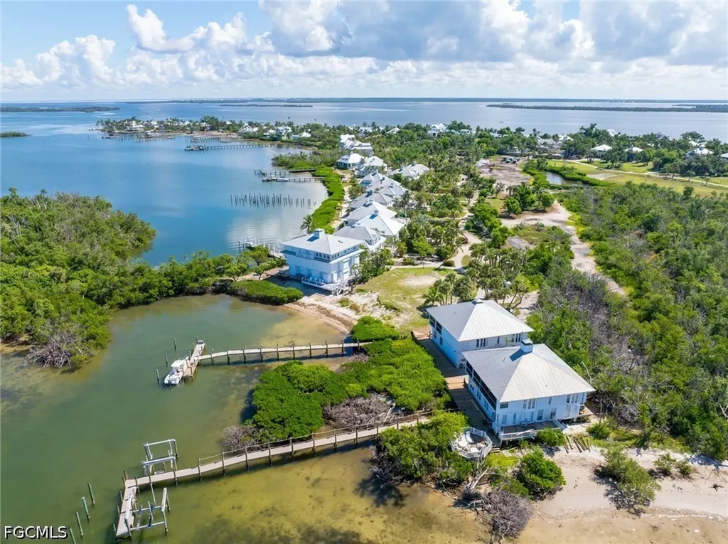 303 Useppa Useppa Island FL 33924