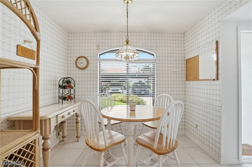 7300 Coventry Court Naples FL 34104