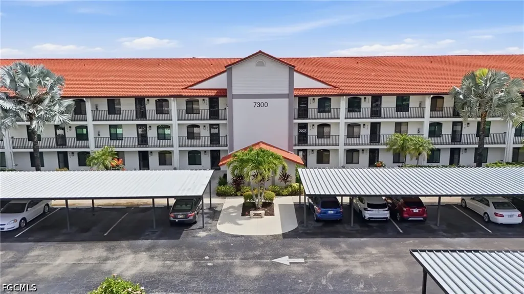 7300 Coventry Court Naples FL 34104