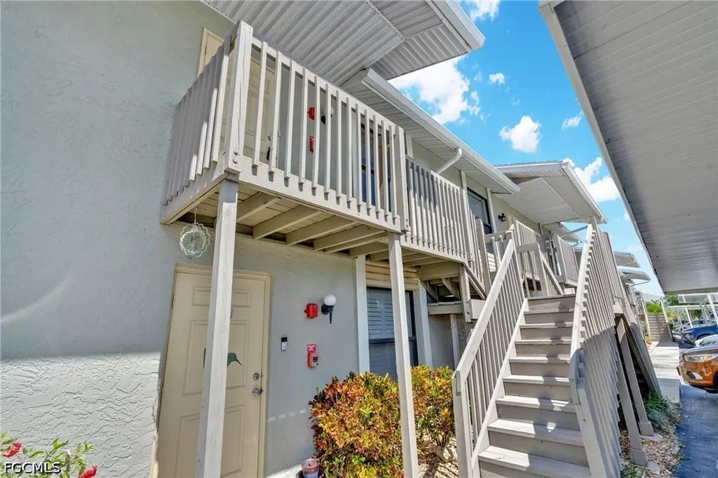 4708 SW 8th Place Cape Coral FL 33914