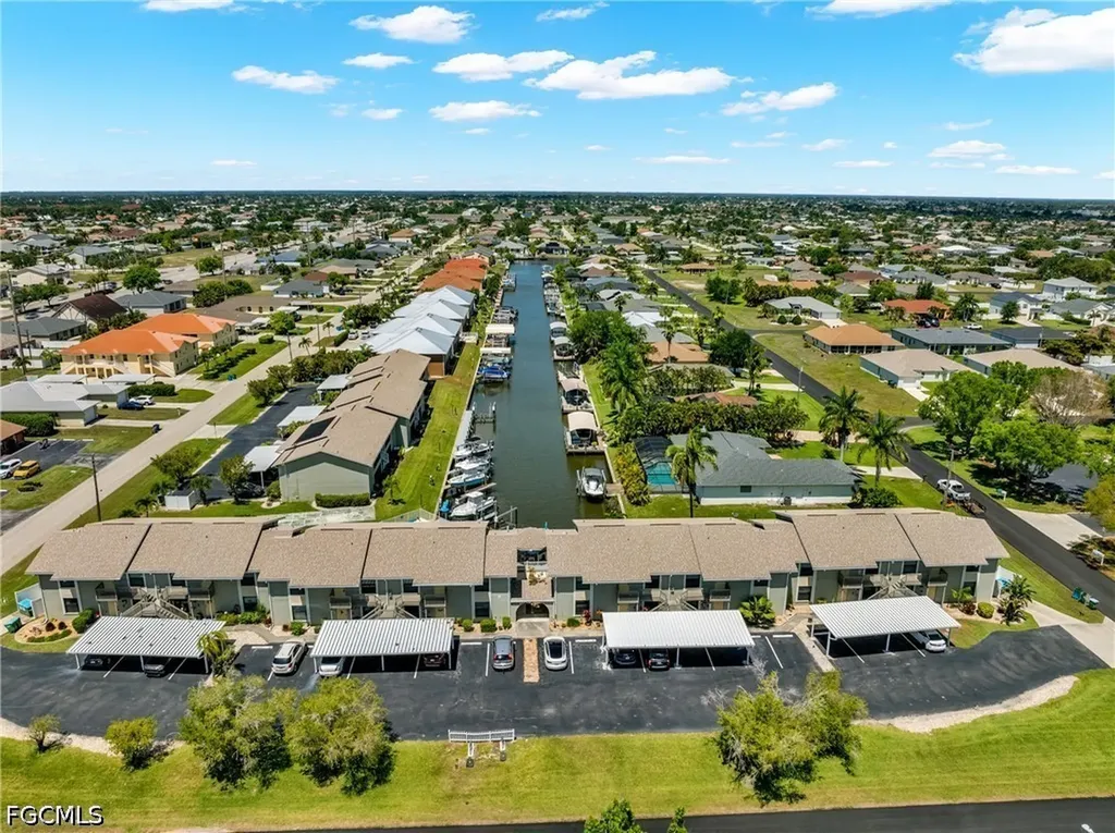 4708 SW 8th Place Cape Coral FL 33914