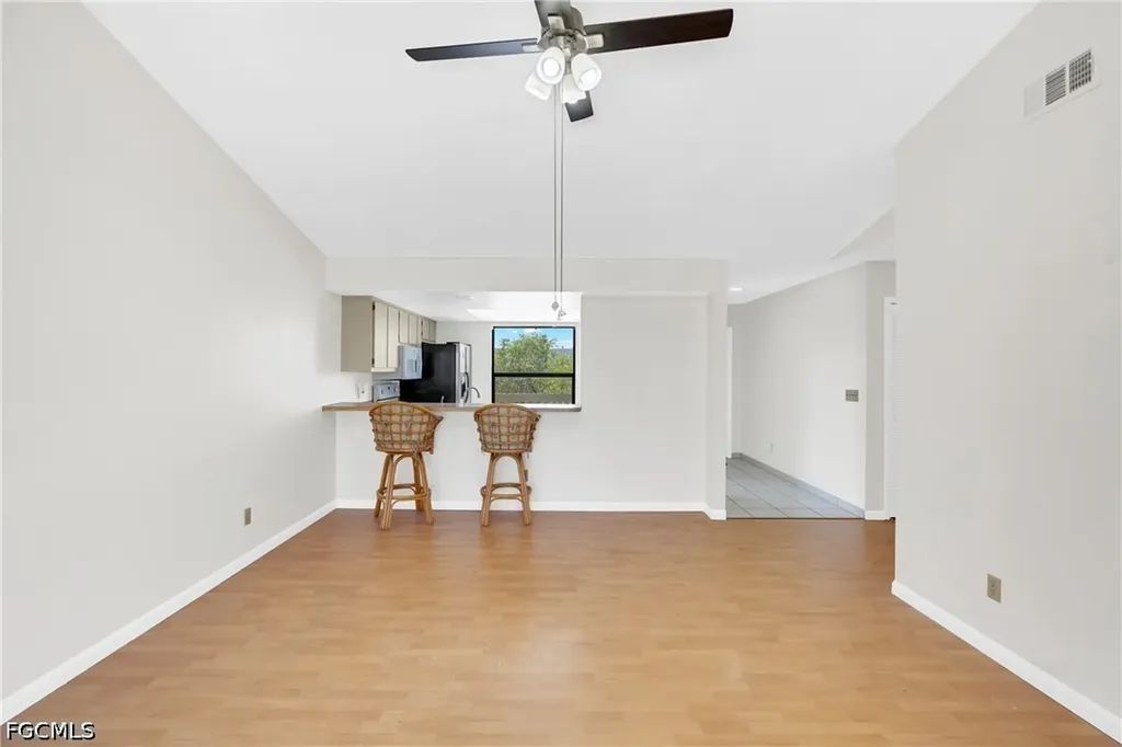 4708 SW 8th Place Cape Coral FL 33914