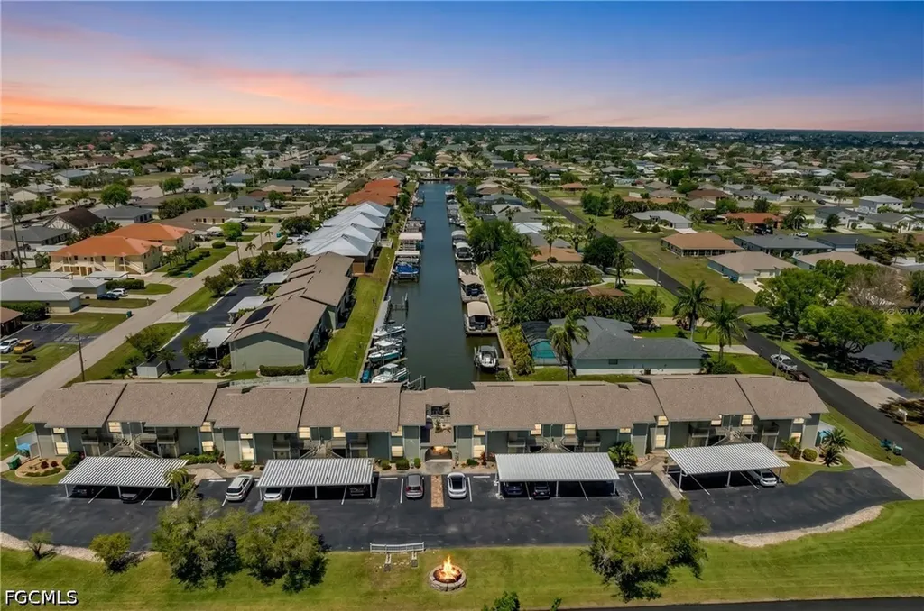 4708 SW 8th Place Cape Coral FL 33914