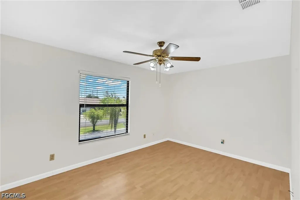4708 SW 8th Place Cape Coral FL 33914