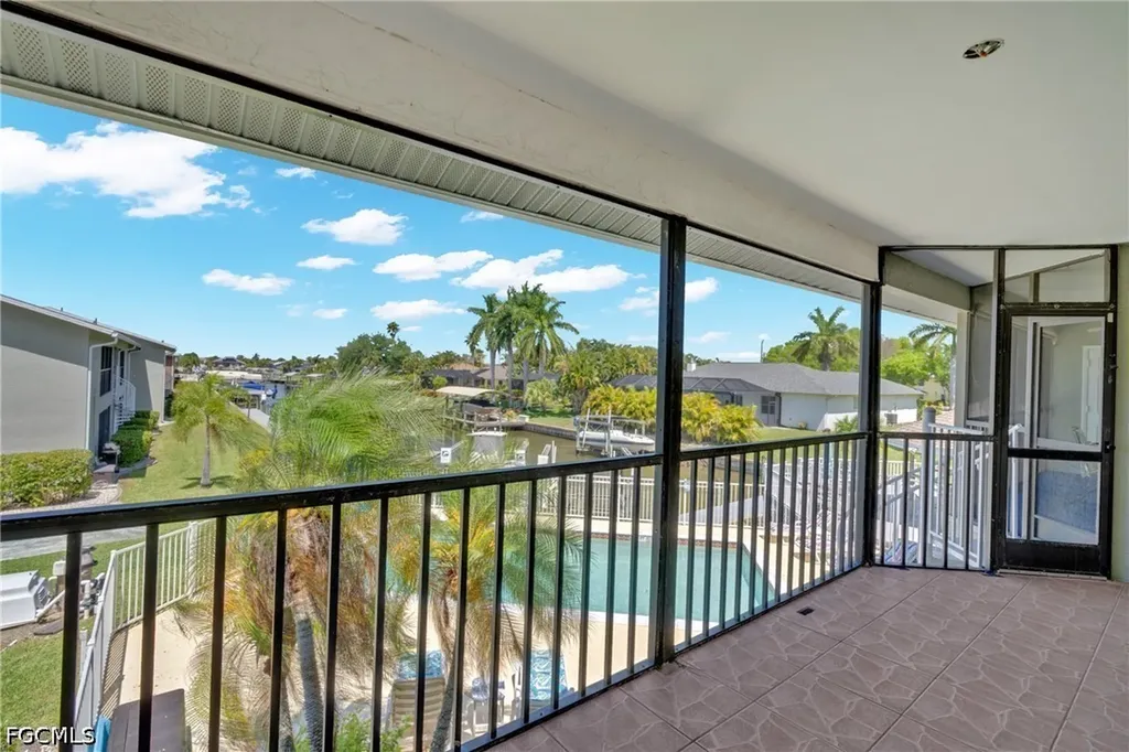 4708 SW 8th Place Cape Coral FL 33914
