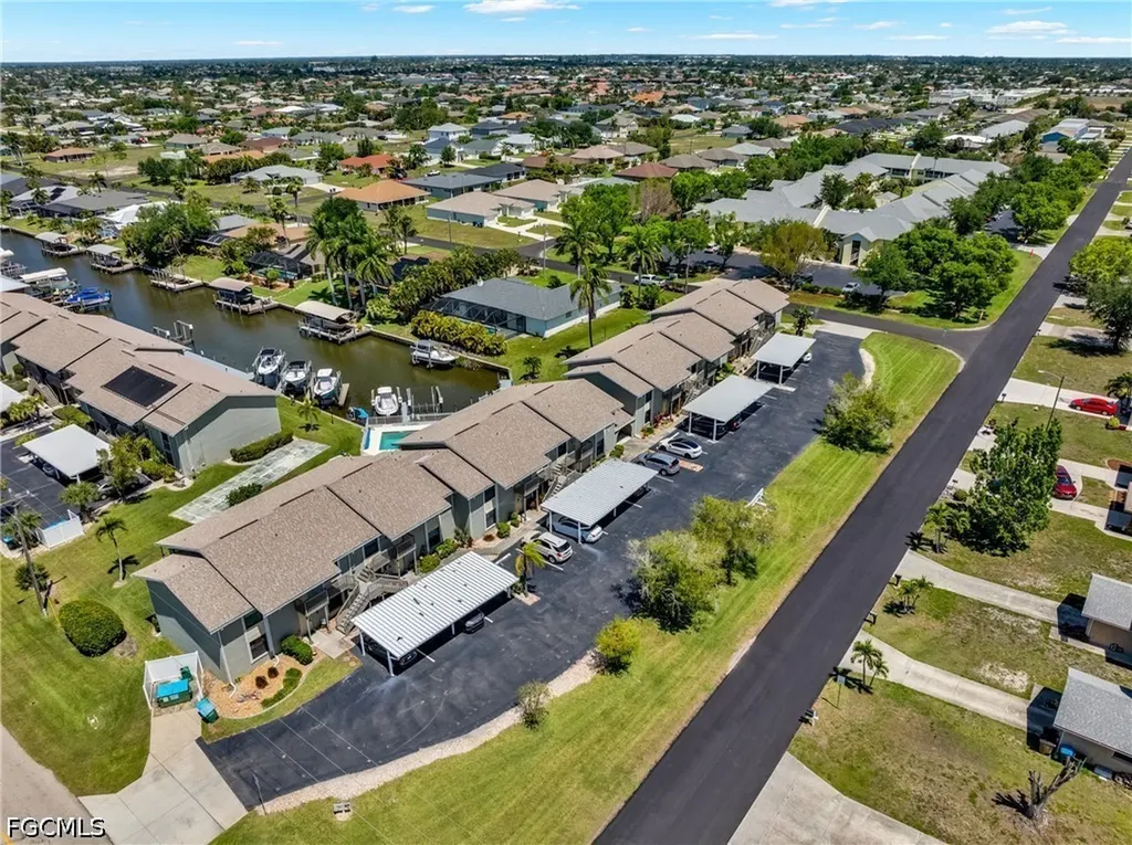 4708 SW 8th Place Cape Coral FL 33914