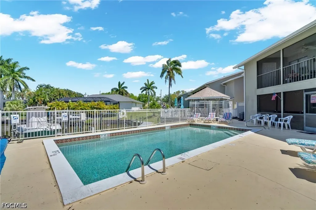4708 SW 8th Place Cape Coral FL 33914
