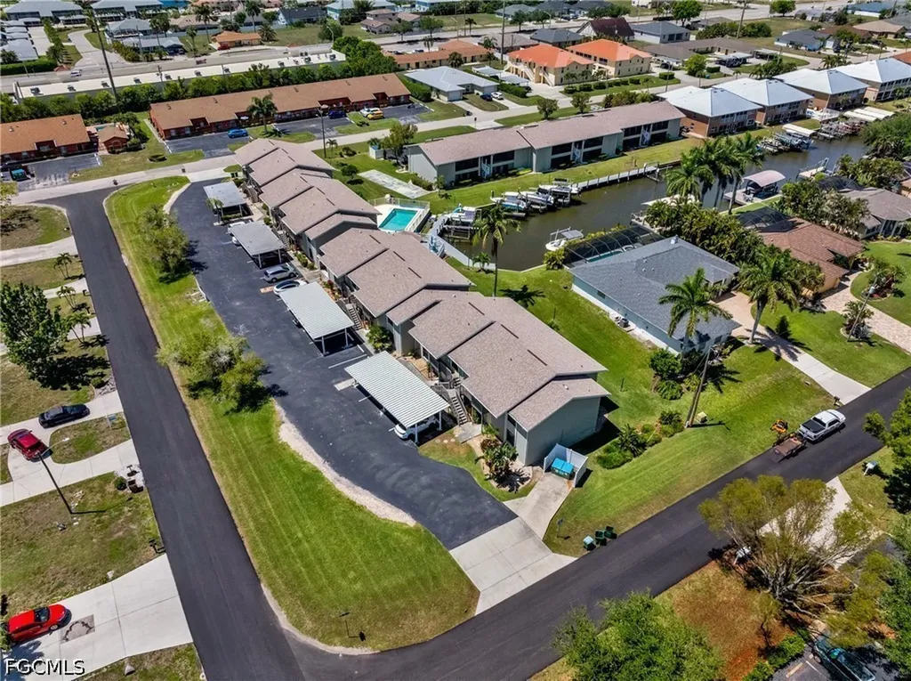 4708 SW 8th Place Cape Coral FL 33914