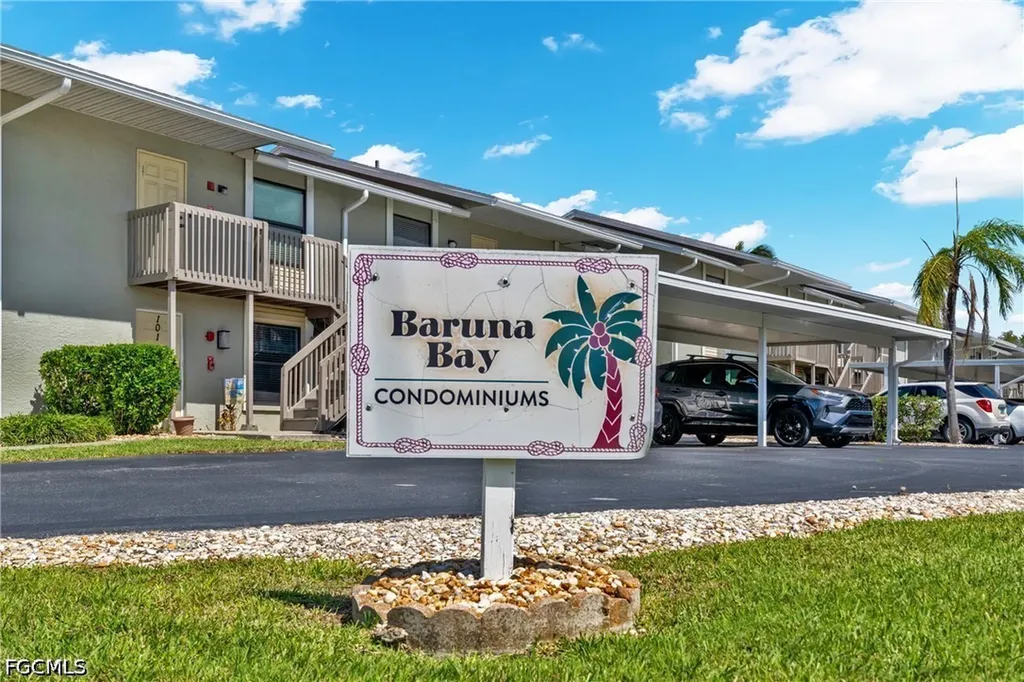 4708 SW 8th Place Cape Coral FL 33914
