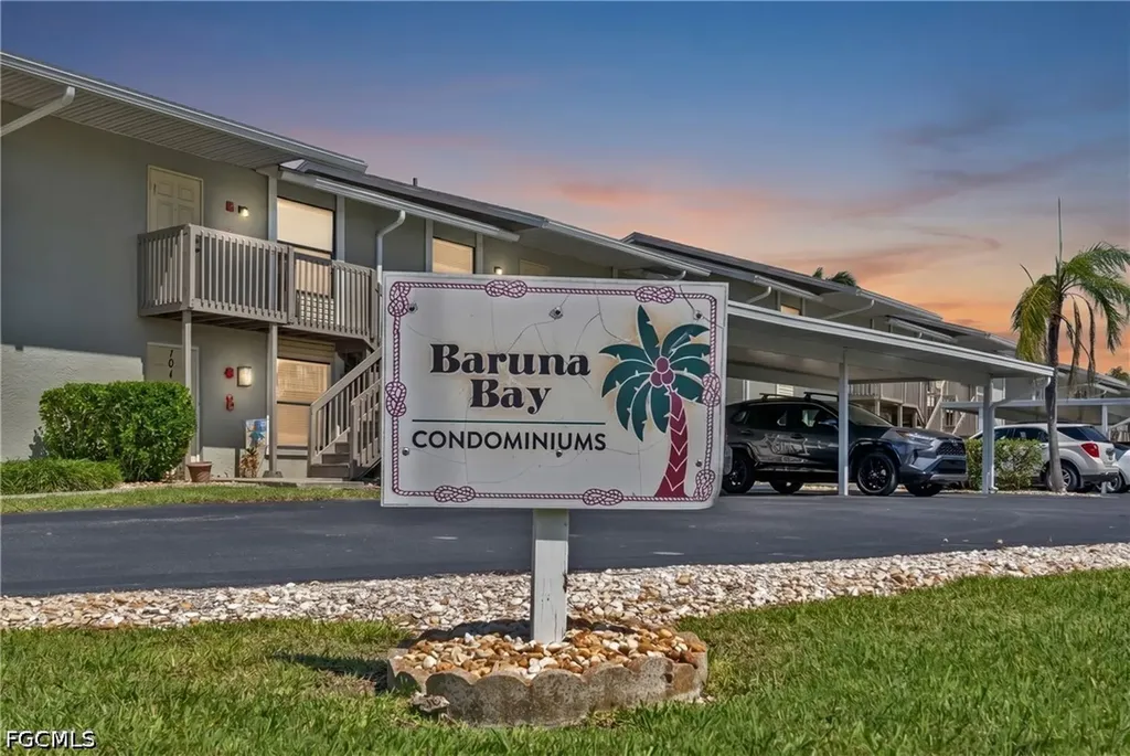 4708 SW 8th Place Cape Coral FL 33914