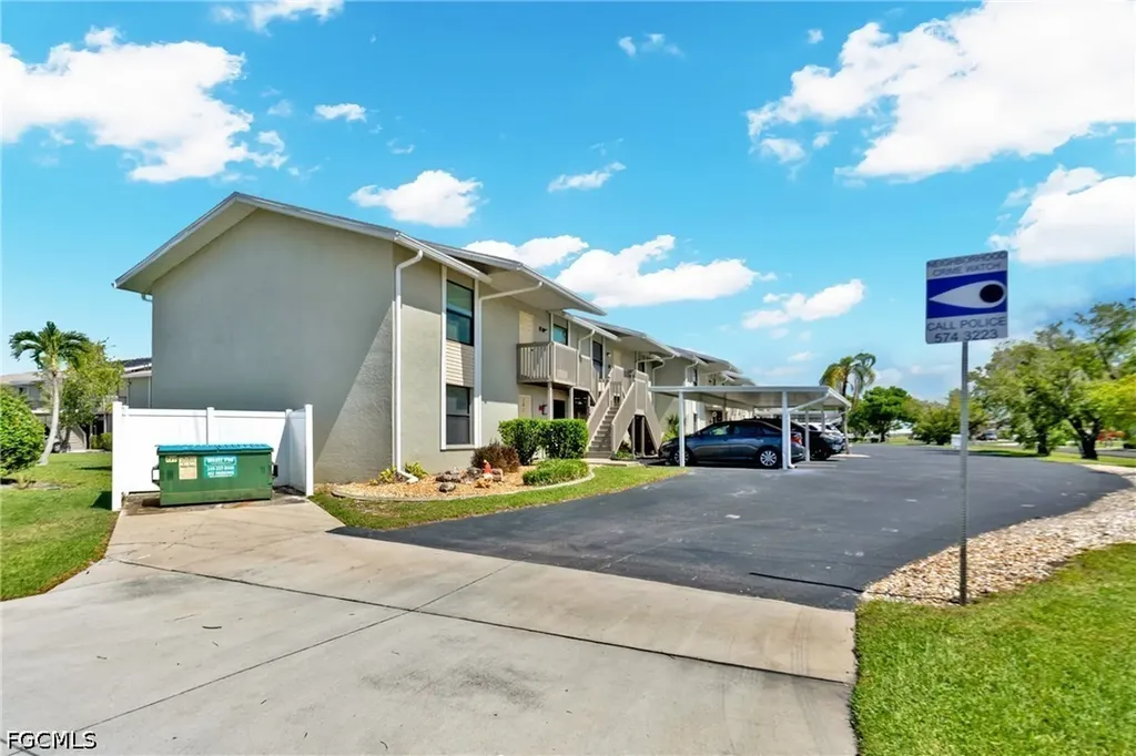 4708 SW 8th Place Cape Coral FL 33914