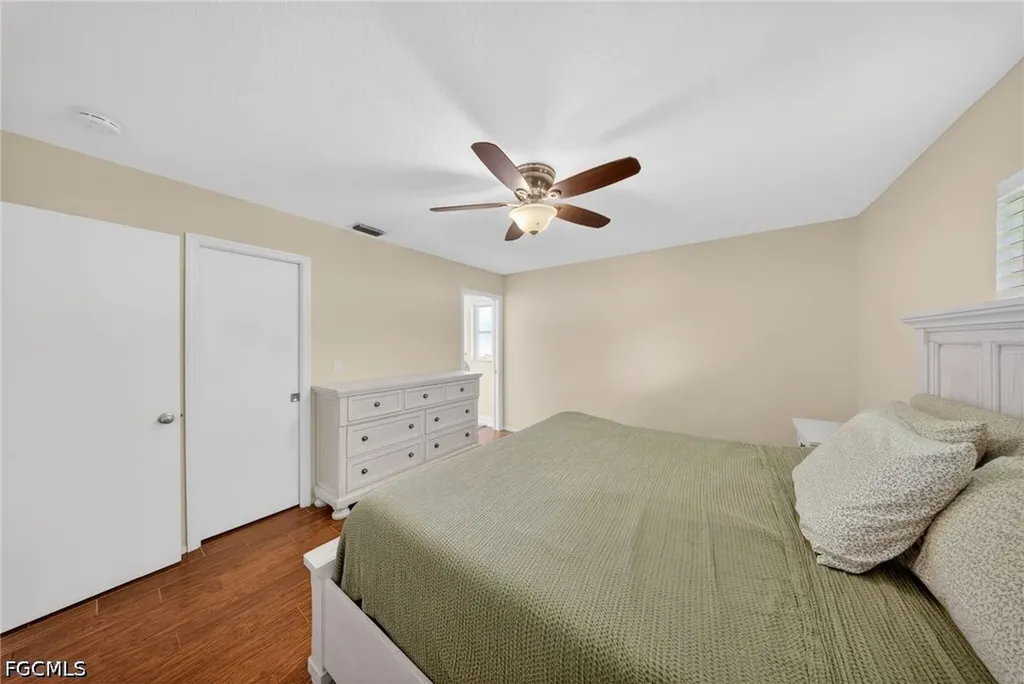 1309 SE 37th Terrace Cape Coral FL 33904