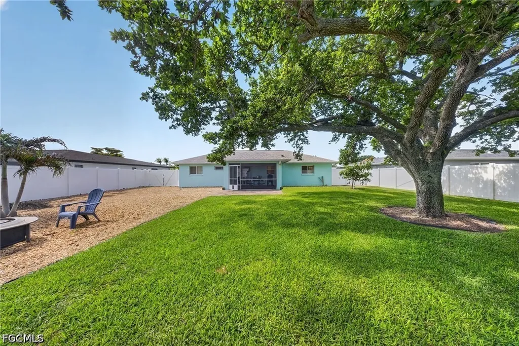 1309 SE 37th Terrace Cape Coral FL 33904